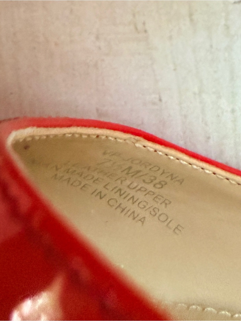 Vince Camuto | Red Patent Leather Pointed-Toe Kitten Heels - Picture 14 of 15